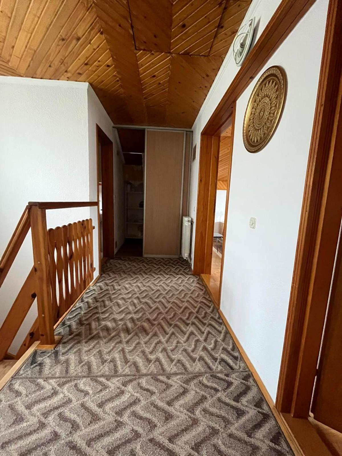 Guesthouse Vratnik Sarajevo Exteriör bild